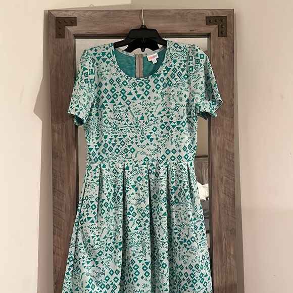 LuLaRoe Dresses & Skirts - 2XL Amelia Green Aztec